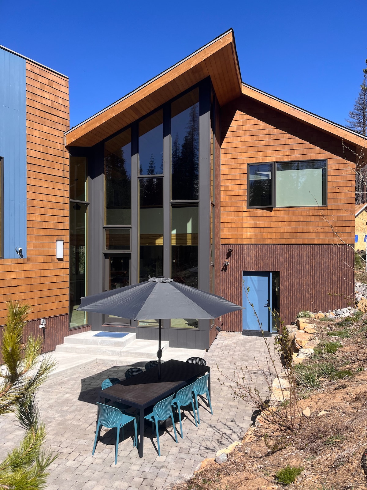 Outdoor dining patio
